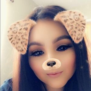 Meet your Posher, Yessica